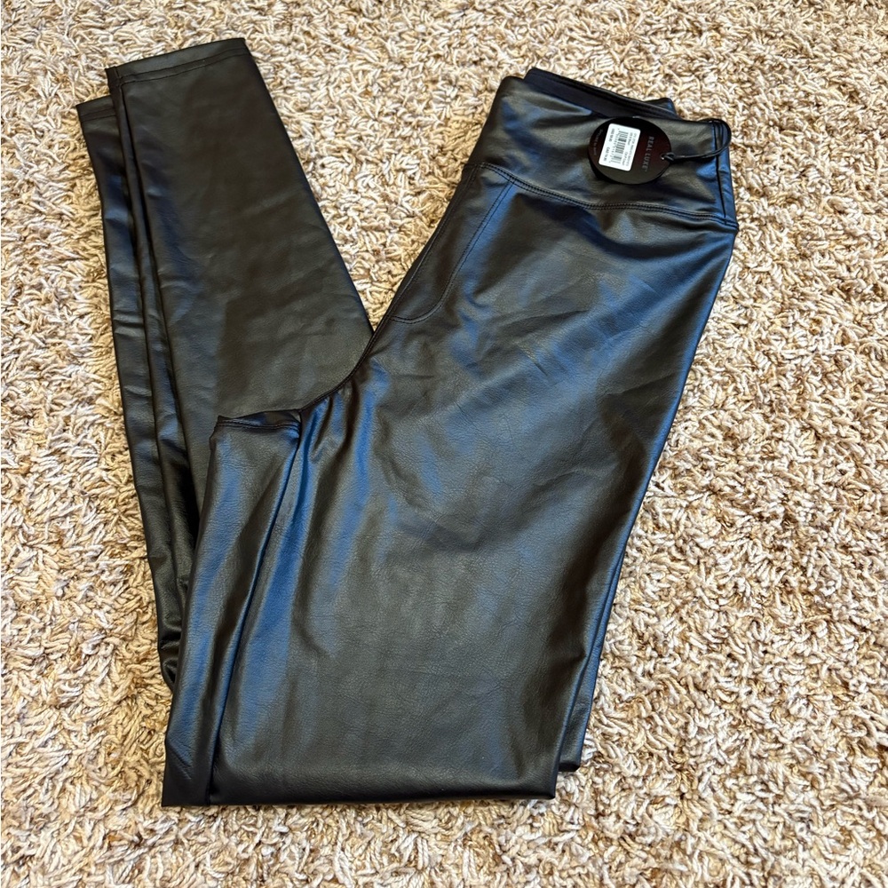 Offline by Aerie Black Faux Leather Leggings NWT size small short